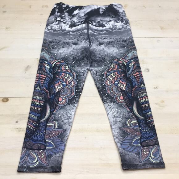 Evolution and Creation boho tribal elephant print hi waisted cropped leggings M - Picture 4 of 5